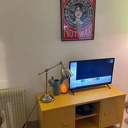 Center Parking Clim Wifi Bathroom